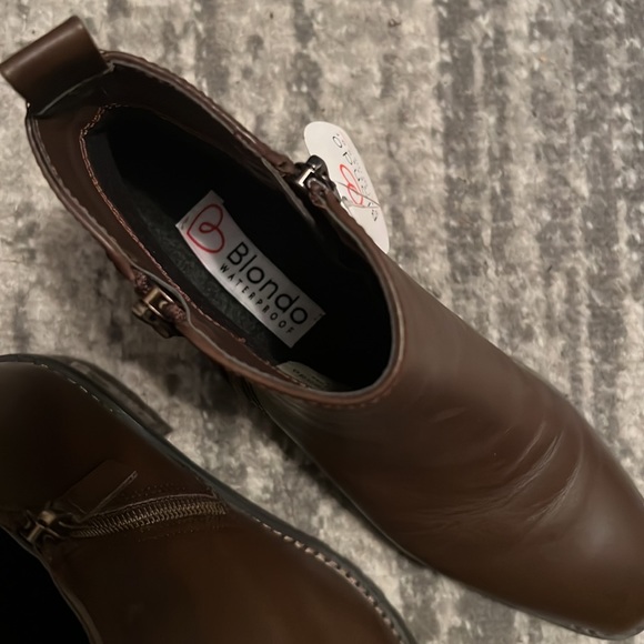 Blondo Women’s Canada Samara Brown Leather Waterproof Booties Ankle Boots NWT - Picture 14 of 15